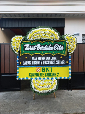 Papan Bunga Duka di Sawoo